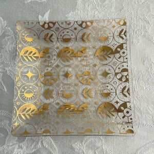 George Briard vintage tray signed. No cracks. Gold in good vintage condition.